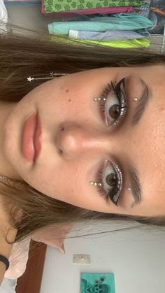 Concert Makeup, Mekap Mata, Rhinestone Makeup, Swag Makeup, Smink Inspiration