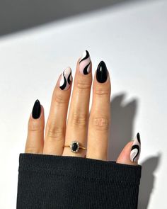 Techno Nails Ideas, Nail Ideas March, Techno Nails, Swirly Nail Art, March Nail Designs, Cute March Nails, March Nails Spring, March Nail, Wife Nails