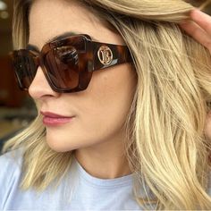 Burberry Havana Brown New Be4344 3316/13 Women 4344 Sunglasses Brand: Burberry Model: Be4344 3316/13 51-20-140 Condition: New Gender: Women's Age Group: Adult Color: 3316/13 Frame Color: Havana Frame Material: Plastic, Acetate Lens Color: Brown Lens Socket: 51 Mm Bridge Width: 20 Mm Temple Length: 140 Mm Made In Italy Item Includes: - Authentic Eyewear - Certificate Of Authentic - Authentic Case, Bag And Box - Cleaning Cloth We Guarantee That All Our Items Are 100% Authentic And Brand New. Burberry Amelia Sunglasses, Burberry Sunglasses Women, Transparent Sunglasses, Burberry Models, Burberry Classic, Burberry Glasses, Grey Sunglasses, Brown Lens, Burberry Sunglasses