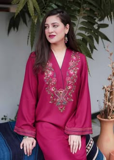 Nadia Farooqui, Embroidery Fashion Detail, Embroidery On Kurtis, Kurti Embroidery Design, Lawn Dress, Basic Wear, Embroidery Suits Design, Designer Dresses Casual