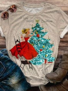 A Very Merry Christmas Crew Neck T-shirt A Very Merry Christmas, Very Merry Christmas, Christmas Shirt, Christmas Tree Decorations, Vintage Christmas, Neck T Shirt, Style Casual