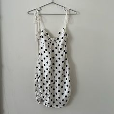 Nwt For Love And Lemons Ashland Tank Dress In Black And White Polka Dot Size Xs. New With Tags In Brand New Condition. Polka Dot Mini Dress For Brunch, Polka Dot Mini Length Dress For Brunch, Lemon Dress, Love And Lemons, For Love And Lemons, White Polka Dot, Tank Dress, Senior Pictures, For Love