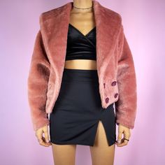 The Vintage 90s Pink Faux Fur Jacket is a cropped, pastel dusty pink fuzzy coat featuring a collar, buttons, pockets, and an elasticated waist. Romantic and perfect for evening events and night-out outfits. SIZE L MEASUREMENTS Length 50cm - 19.69 inch Chest 120cm - 47.24 inch Our model is 172 cm tall and usually wears size XS. We ship worldwide from Spain and offer free shipping on all orders when you buy 3 items or more! ♥ https://adultworldshop.etsy.com ♥ WWW.ADULTWORLDSHOP.NET ♥ INSTAGRAM & T Pink Faux Fur Jacket, Cropped Pink, Fuzzy Coat, Pink Faux Fur, Rose Vintage, Night Out Outfit, Faux Fur Jacket, Vintage Jacket, Fur Jacket