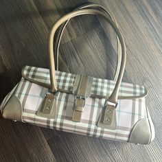 Perfect Condition Very Clean I Got It As A Gift And Didn’t Like Yes Its Authentic I Got It, Burberry Bag, Got It, I Got This, Shoulder Bags, Burberry, Bag Lady, Shoulder Bag, Pink