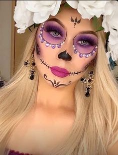 Purple Catrina Makeup, Catrina Costume Make Up, Easy Day Of The Dead Makeup, Catarina Makeup, Easy Catrina Makeup, Sugar Skull Makeup Easy, Makeup Looks Halloween, Pumpkin Makeup, Catrina Makeup