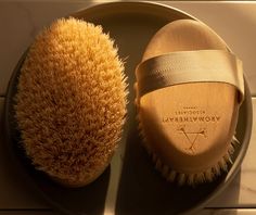 Dry brushing is a body care technique that has been around for thousands of years, and for good reason. It's said to improve the appearance of cellulite, increase lymphatic drainage, and softens rough spots. Inside, dermatologists share whether dry brushing for cellulite works. Dry Brushing Skin, Aromatherapy Associates, Skin Brushing, Morning Routines, Green Juice, Dry Brushing, Just Girly Things, Brushing, Clean Beauty