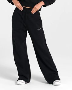 Nike Sweatpants Outfit, Nike Running Pants, Black Nike Sweatpants, Nike Sportswear Phoenix Fleece, Cute Sweatpants, Sport Nike, Sweatpants Outfit, Women's Sportswear