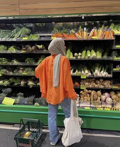 Modest Fashion Ideas, Hijabi Summer Outfits, Hijabi Fashion Summer, Modest Hijabi Outfits, Hijab Photography, Hijab Fits, Classy Ootd, Balanced Food, Biology Projects