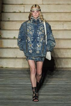 Gucci Resort 2023 Collection | Vogue Gucci Resort 2023, Fashion Trend Forecast, Resort 2023, 60 Fashion, Outfit Trends, Fashion Victim, 2023 Collection