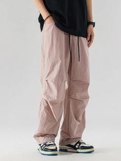 SPECIFICATIONSBrand Name: houzhouApplicable Season: Four SeasonsOrigin: Mainland ChinaCN: ZhejiangMaterial: nylonApplicable Scene: CASUALPant Style: Wide leg pantsStyle: CasualModel Number: PP0435Thickness: midweightWaist Type: MIDDecoration: PleatedWaist Size(in inches): -Gender: MENItem Type: full lengthPlace Of Origin: China (mainland)Closure Type: DrawstringFabric Type: BroadclothLength: full lengthFront Style: PleatedFit Type: LOOSE 1Measurement In CM size Waist Hips Length S 76 104 100 M 80 108 101 L 84 112 102 XL 88 116 103 XXL 92 120 104 FEEDBACK 1.If you are satisfied with our products and services, please leave your positive feedback of 5 stars . And 5 stars for the detailed rating of your order. We will of course give your positive feedback. 2. If you don't satisfied our porduct Sweatpants Wide Leg, Male Streetwear, Casual Pants Style, American Street, Office Wear Women, Shorts Sweatpants, Sports Pants, Street Look, Pants Men