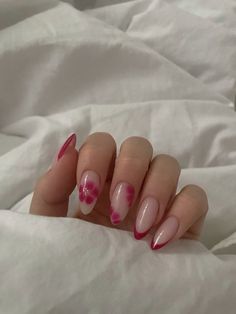 Flower Nails Inspiration, Nails Ideas With Flowers, Flower Nail Designs 2024, Nail Inspo With Flowers, Almond Nails Simple Design, Nails Ideas Flowers, Flower Designs On Nails, Nail Ideas Flowers, Flower Design On Nails