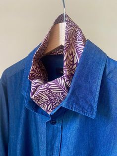 Botanical print neck scarf. gorgeous with a shirt, a jumper or to elevate a simple tee, for both men and women. Lovely as a head band, bag embellishment or as a wrist band to add a touch of style to simple elegant, outfits. Length: 103 cm. Height: 11 cm. 100% cotton. - VISIT MY SHOP FOR A SELECTION OF LOVELY ITEMS: https://www.etsy.com/shop/ScandaloAlSole?ref=si_shop Check out the postage details to find out the cost of shipping outside of the UK. Thanks! Tie Head Scarf, Bandana Neck Tie, Neck Bandana, Bandana Neck, Scarf Hair, Simple Tees, Scarf Gift, Neck Scarf, Head Band