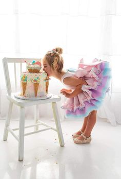 Four Ever Sweet Photoshoot, 2 Sweet Photoshoot Ideas, 3rd Birthday Studio Photoshoot, Five Year Old Photo Shoot Ideas, Toddler Girl Birthday Photoshooting, Girls Birthday Photoshooting Ideas, 5 Year Photoshoot Ideas, Girl Birthday Photoshooting, 3 Year Photoshoot