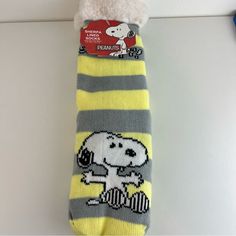 Super Soft And Warm Sherpa-Lined Slipper Socks With A Non-Slip Sole Will Keep Your Feet Toasty And Comfortable In The Coldest Temperatures! Adult/One Size Fits All. New Brand: Peanuts Size: Adult Os Details: Sherpa Lined, Gray & Yellow Stripes, Snoopy, Non-Skid Soles Condition: New With Tags Keep Your Feet Warm & Toasty This Winter! Grey Snoopy Blanket Amazon, Peanuts Snoopy Socks, Snoopy Blankets, Snoopy Blankets Sports, Cheap Novelty Yellow Socks, Cold Temperature, Slipper Socks, Sherpa Lined, Gray Yellow