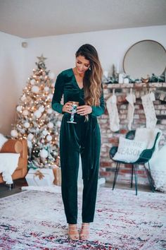 29+ Dazzling Holiday Party Outfits That Will Make You Shine Classy Party Outfit, Holiday Outfits Summer, Trendy Christmas Outfits, Holiday Outfits Christmas, Holiday Party Fashion, Party Outfits For Women, Eve Outfit