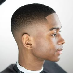 Military Fade Haircut, Low Fade Haircut Men's, Fade Haircut Short, Men Fade Haircut, Waves Hairstyle Men, Men Fade Haircut Short