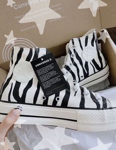 Trendy Shoes Sneakers, Shoe Wishlist, Fresh Shoes, Hype Shoes, Shoe Inspiration, Aesthetic Shoes