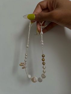 Cool Pearl Necklace, Jewellery 2024 Trends, Bohemian Chic Jewelry, Pearl Diy, Handmade Pearl Jewelry, Dope Jewelry Accessories, Accesories Jewelry, Jewelry Photoshoot, Coin Pearls