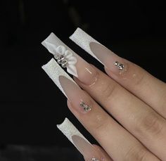 Nails Art Simple, Easy Nail Art Tutorial, Nail Art 2022, Design Nails Art, Nail Art Aesthetic, Nail Art Trendy, Nail Art 2023, Nail Art For Short Nails, Art For Short Nails