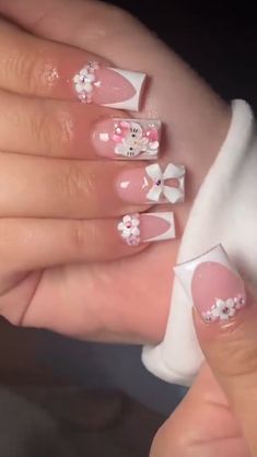 Short Acrylic Nails Designs Hello Kitty, Short Nails With Hello Kitty, Acrylic Nails With Hello Kitty Charms, Short Nails Acrylic Flowers, Nail Inspo For 10 Yo, Hello Kitty Nails Short Charms, Pink Coquette Nails Square, Back To School Nails Acrylic Square Medium, Shorties Nails Hello Kitty