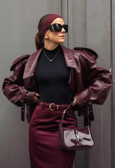 Maroon Outfit, Winter Mode Outfits, Wife Style, Burgundy Outfit, Burgundy Fashion, Looks Chic, Inspiration Mode, Look Casual