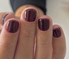 Burgundy Short Nails, Minimal Fall Nails, Nagellack Trends, Casual Nails, Minimalist Nails, Fire Nails