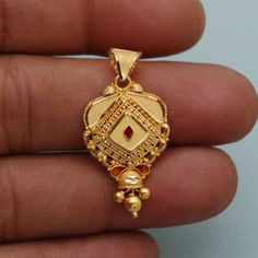 Gold Pendant Jewelry God, Lockets Gold Indian For Women, Gold Pendant Jewelry Indian, Gold Locket Design, Locket Design, Modern Gold Jewelry, Gold Pendant Jewelry, Women Pendant, Gold Locket