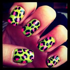 . Scene Nails Acrylic, Short Scene Nails, Colorful Leopard Nails, Scene Kid Nails, Scene Nails Emo, Scene Nails, Cheetah Nail Designs, Funky Nail Art, Cheetah Nails