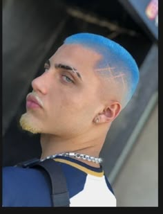 Bleached Hair Men, Dyed Hair Men, Mens Hair Colour, Men Hair Color, Haircut Designs, Cool Hairstyles For Men, Hair Tattoos, Mens Haircuts Short