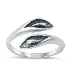 Wholesale Calla Lily Flower Spoon Ring .925 Sterling Silver Band Jewelry Female Male Unisex Size 7 All our silver jewelry is crafted from .925 silver also commonly referred to as sterling silver. Sterling silver is the standard for beautiful high-quality silver jewelry and cannot be replicated by lower priced silver plated jewelry. It is 92.5% pure silver, mixed with alloys to add strength and durability to stand the test of time. Keep your fine jewelry shiny and elegant by storing it properly. Flower Spoon, Calla Lily Flower, Rose Gold Band Ring, Sterling Silver Toe Rings, Sterling Silver Rings Set, Silver Toe Rings, Spoon Ring, Silver Ring Set, Sterling Silver Rings Bands