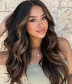 Caramel Blonde Face Framing Highlights on Black Hair Rambut Brunette, Brunette Balayage Hair