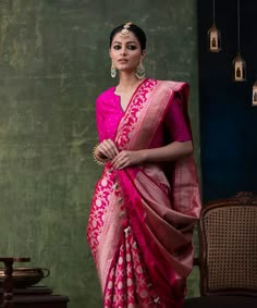 Bengali Banarasi Saree, Katan Banarasi Saree, Banarasi Saree Bride, Pink Banarasi Saree Blouse Design, Banarasi Saree Draping Styles, Banaras Katan Silk Saree, Pink And Silver Saree, Banarasi Saree Look, Banarasi Saree Look For Wedding