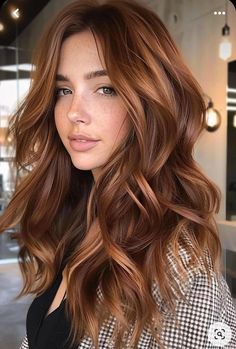 Fall Reddish Brown Hair, Brunette And Auburn Balayage, Copper Hair From Brown, Root Melt Auburn, Blond Auburn Hair, Brunette To Cowboy Copper, Natural Dark Red Hair With Highlights, Warm Summer Hair Color, Honey Almond Hair Color