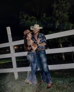 Vacero Couples, Country Couple Pictures, Cute Country Couples, Country Couples, Fiesta Outfit, Estilo Country