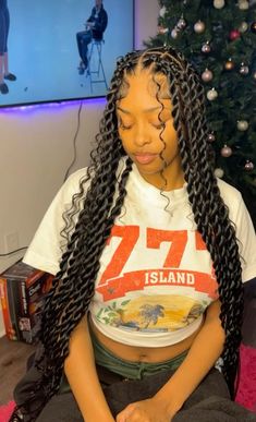 Island Passion Twist Hairstyle, 6 Jumbo Twists, Quick Passion Twists, Medium Large Twists, Island Twist Medium Parts, Twisties Hairstyles For Black Women, White Twists Braids, Medium Large Island Twist, Big Twists Hairstyles