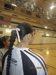 Basketball Aesthetic Hairstyle, Senior Night Hairstyles Volleyball, Prep Rally Hairstyles, Gym Hairstyles Pics, Slickback Braid Ponytail, Back To School College Hairstyles, Game Day Hairstyles With Ribbon, Hairstyles Volleyball Easy, Sleek Gym Hairstyles