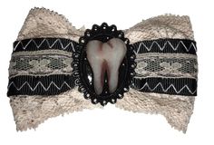 Lace tooth bow | Se7en Deadly Baggy Pants, Creepy Cute, Tooth Fairy, Looks Style, Look Cool, Hair Bow, Diy Clothes, Hair Bows, Fashion Inspo Outfits