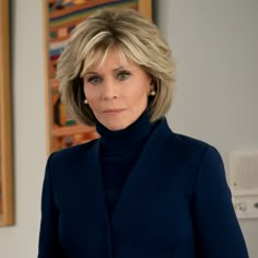 jane fonda grace and frankie Jane Fonda Grace And Frankie, Jane Fonda Hairstyles, Grace And Frankie, Short Shag Hairstyles, Medium Bob Hairstyles, Modern Haircuts, Layered Bob Hairstyles, Jane Fonda