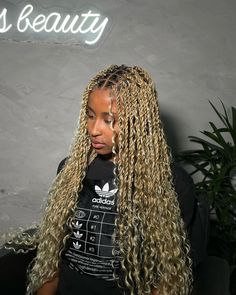 Blond Passion Twists Black Women, Blonde Bohemian Twist, Bohemian Island Twists With Color, Honey Blonde Island Twist, Blonde Island Twist, Blonde Senegalese Twist, Blonde Twist Braids, Dirty Blonde Braids, Blonde Passion Twist