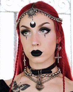 Modern Day Witch Makeup, Mystical Witch Makeup, Boho Witch Makeup, Witch Make Up Ideas, Celestial Witch Makeup, Witch Make Up Halloween, Makeup Bruja Halloween, Pagan Witch Makeup, Witch Makeup Ideas Easy