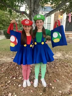 Diy Mario And Luigi Costume For Women, Girls Mario And Luigi Costumes, Diy Luigi Costume For Women, Halloween Costume For Sisters, Mario And Luigi Girl Costumes, Girl Mario Costume, Mario And Luigi Costumes Teen Girl, Siblings Halloween Costumes, Halloween Costumes For Siblings