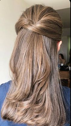 Half Up Hairstyle, Hairstyles Homecoming, Half Up Half Down Hairstyles, Love Your Hair, Half Up Half Down Hair, Half Up Hair, Wedding Hair And Makeup, Homecoming Hairstyles, Half Up Half Down