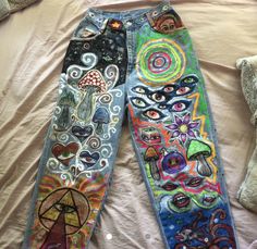 Edgy Craft Ideas, Paint Stained Clothes, Trippy Pants Painting, Clothes With Eyes On Them, Custom Jean Jacket Ideas Paint, Art Clothes Painting, Painting On Pants Ideas, Custom Clothes Diy, Designs For Jeans