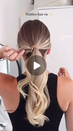 @saçbakımıvesağlığı💫 on Instagram: "Hidden hair tie 💫 Save for later or send your friends for more content follow @sacbakimivesagligi 💫 @whatlydialikes ✨  #hairtutorial #hairtips #hairideas #hairfashion #hairvideos #hairvideotutorial #hairtrends" Hairstyles With Hair Ties, How To Tie Up Long Hair, Easy Hairstyles With Two Hair Ties, Hairstyles With Two Hair Ties, Hair Tying Styles, Hair Styles For Hair Extensions, Easy Updo With Braid, Hair Tied Back, Hair Tie Tutorial Simple