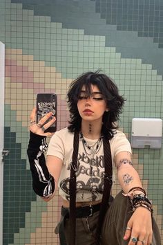 Short Layered Colored Hair, My Type Of Person, Gender Neutral Alt Outfits, Shaggy Grunge Hair, Women My Type, Fem Wolfcut, My Type Of Woman, Shaggy Short Hair Women, My Type Aesthetic