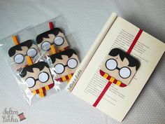 the bookmarks have been made to look like harry potters