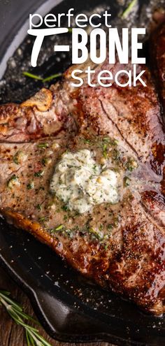 A closeup overhead view of a T-bone steak in a cast iron skillet. Pan Seared Ribeye, Steak Recipes Pan Seared, Cooking The Best Steak, Breaded Steak, Steak Dinner Recipes, Ribeye Steak Recipes, Cook Steak, Pan Seared Steak, Grilled Steak Recipes