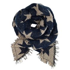 Our ultra soft blanket scarves are the perfect wrap to keep you cozy and looking stylish when the temperature dips and the wind blows. Soft like Cashmere, but 100% vegan, these chunky oversized scarves add warmth to any outfit. With a long diagonal shape, they can be used as a blanket, scarf, wrap or shawl. Their classic star pattern is reversible - change it up for 2 different looks and be a STAR! Fall Fashion Boots, Classic Fall Style, Twisted Scarf, Blanket Scarves, Classic Slippers, Cozy Wrap, Warm Blanket, Oversized Scarf, Luxury Blanket