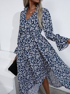 Navy Designer Maxi Dress, Maxi Dress Outfit, Dresses Boho, Ladies Dresses, Floral Print Maxi Dress, Floral Print Maxi, Vintage Floral Print, Floral Ruffle, Dress Elegant