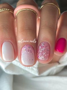 Cute Short Glitter Nails, Pink Gel With Glitter, Sparkling Gel Nails, Pink Nails Taylor Swift, Colorful Gel Nails Short, Nail Dip Short Nails, Hot Pink Gel Nails With Design, Hot Pink Short Nails Art Designs, Gel Polish Nail Designs Glitter